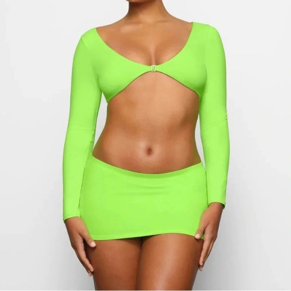 SKIMS 3 piece swim set Skirt Racerback top long sleeve top Neon Green Size 4X - Picture 3 of 16
